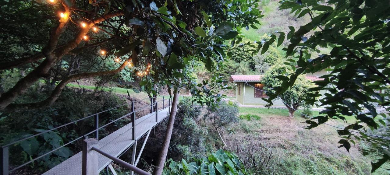 "Casa Verde" En Banos De Agua Santa Con Vista Al Volcan Tungurahua Kültér fotó